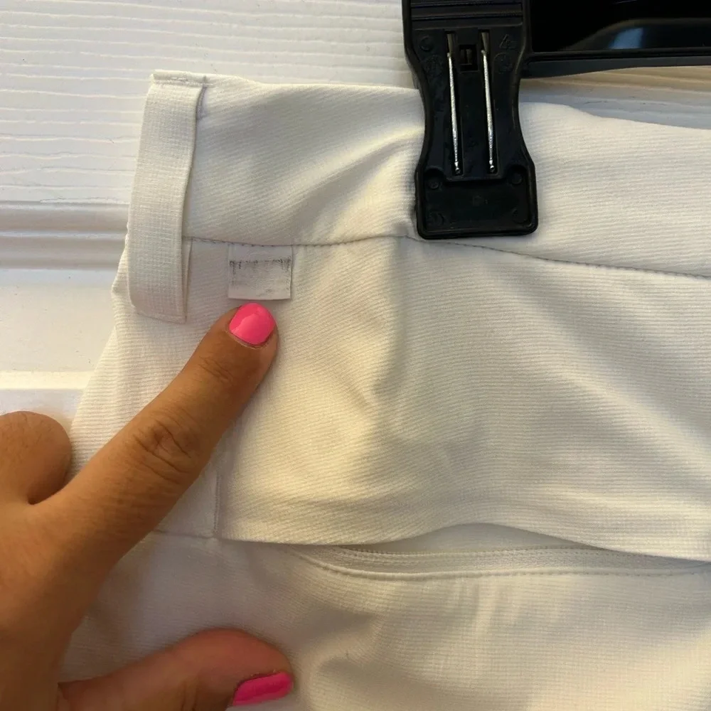 ! lululemon Commission golf Short white sz 33